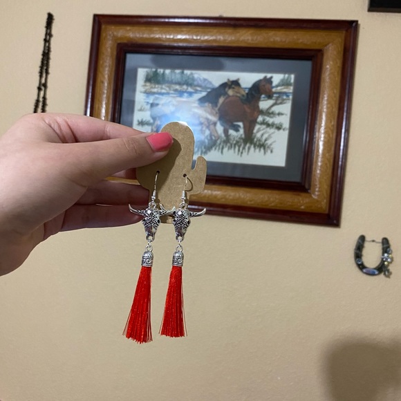 Red long horn tassel earrings - Picture 1 of 1